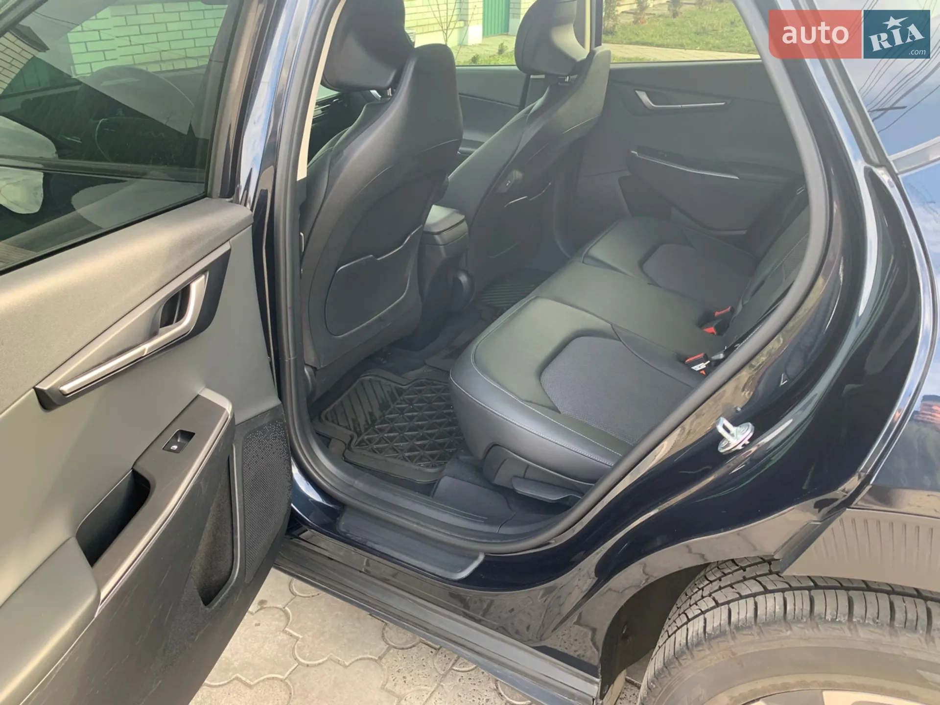 2022 Kia EV6 - мініатюра 9
