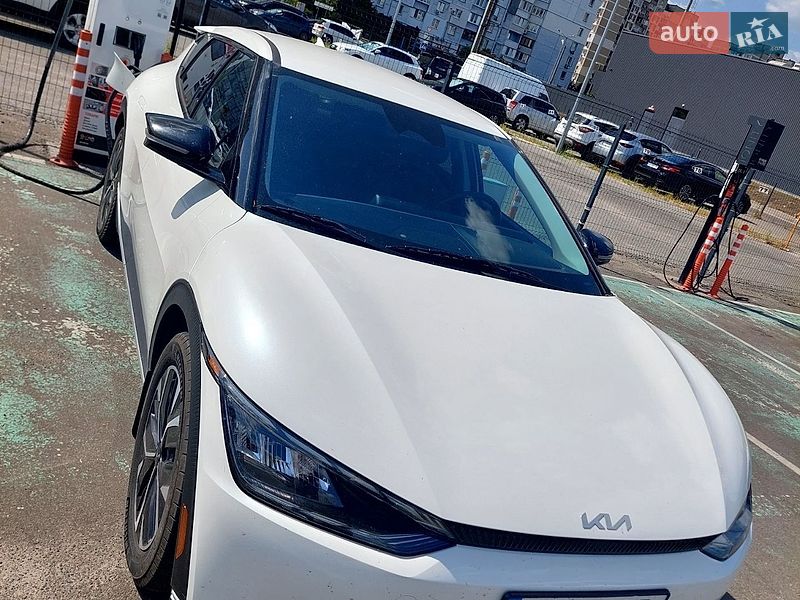 Позашляховик / Кросовер Kia EV6 2023 в Нових Санжарах