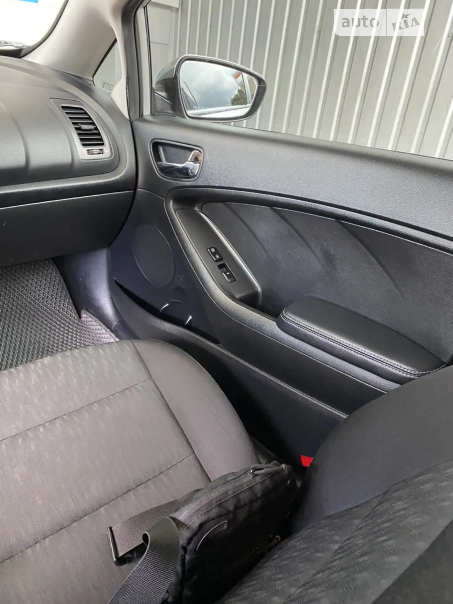 2015 Kia Forte - мініатюра 10