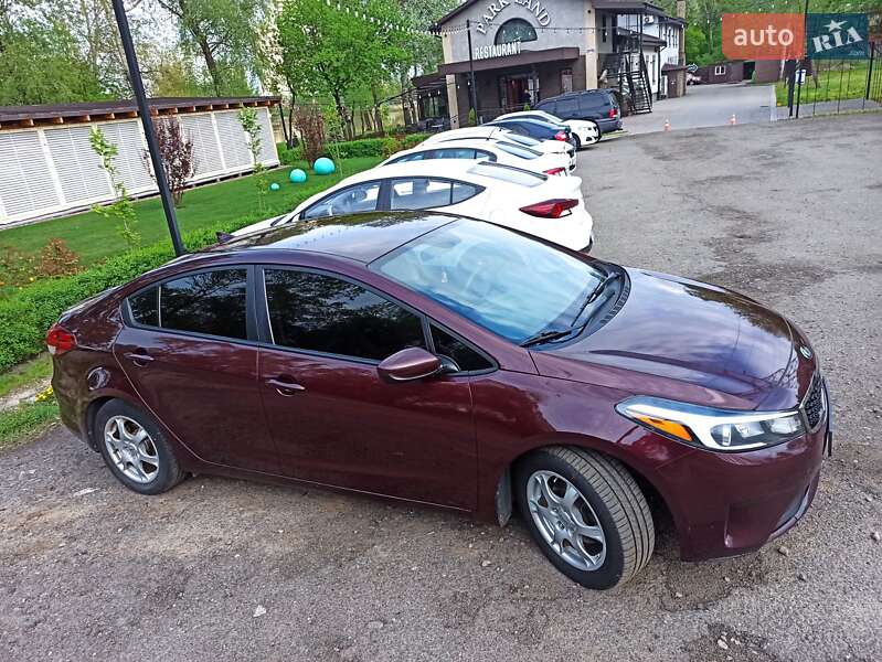 Седан Kia Forte 2016 в Києві