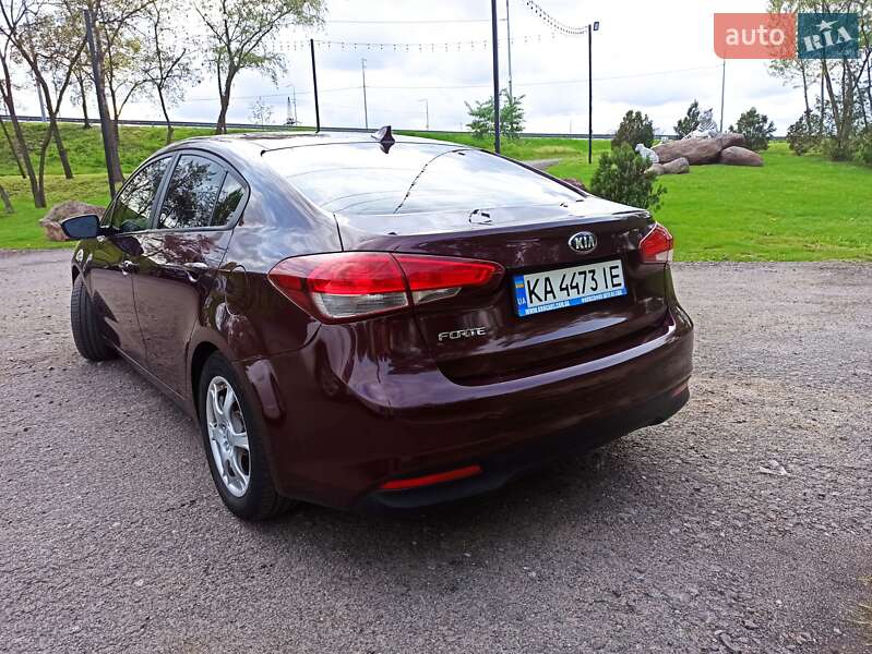 Седан Kia Forte 2016 в Києві