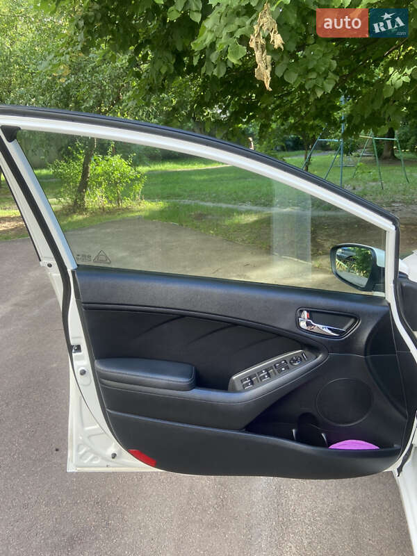 Седан Kia Forte 2016 в Житомире