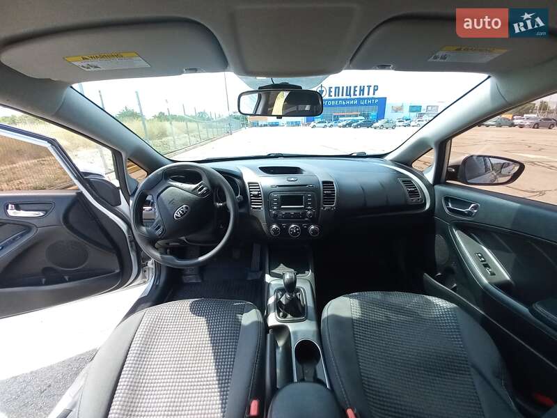 Седан Kia Forte 2016 в Запорожье