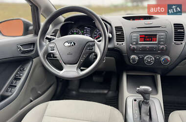 Седан Kia Forte 2015 в Киеве