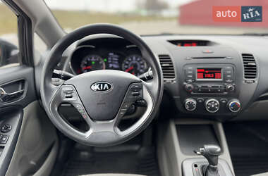 Седан Kia Forte 2015 в Киеве