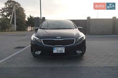 Седан Kia Forte 2016 в Ужгороді