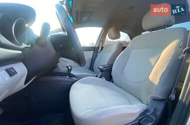 Седан Kia Forte 2012 в 