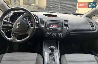 Седан Kia Forte 2013 в 