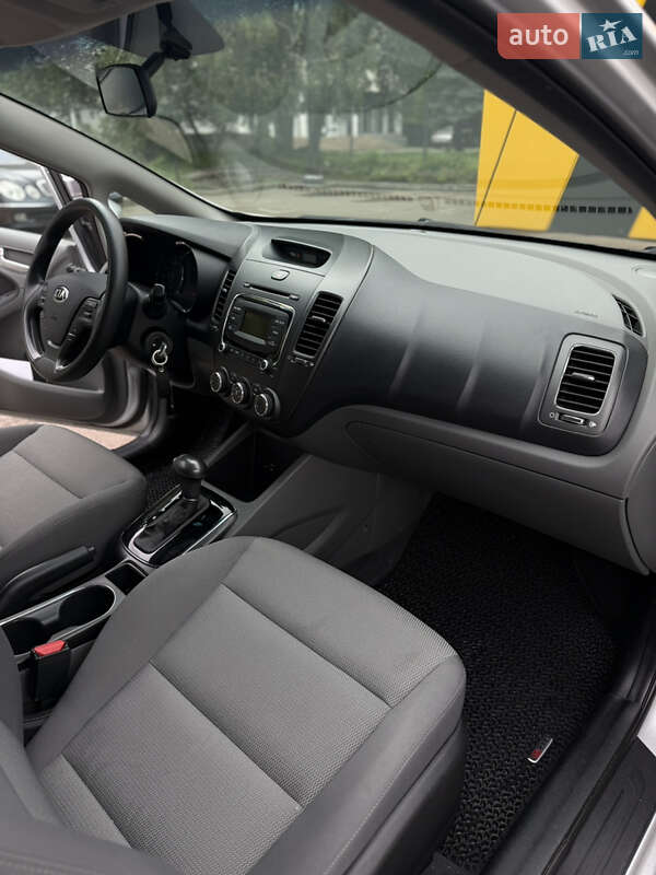 Седан Kia Forte 2016 в Киеве