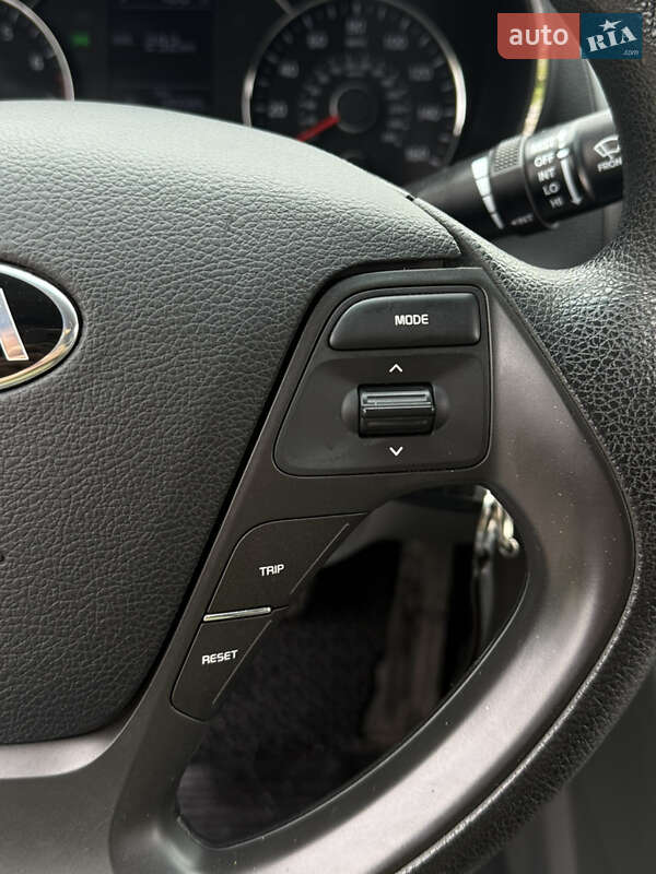 Седан Kia Forte 2016 в Киеве