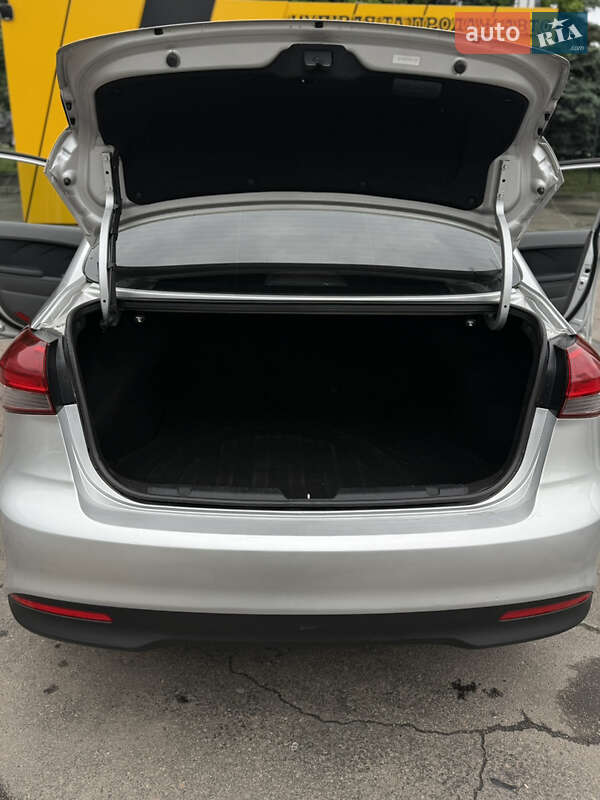 Седан Kia Forte 2016 в Киеве