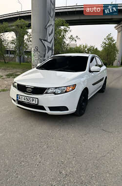 Седан Kia Forte 2010 в 