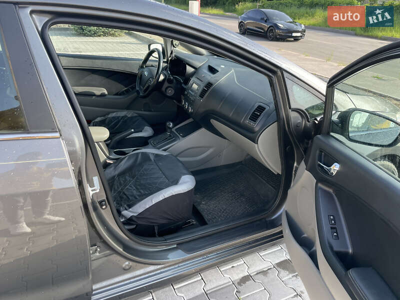 Седан Kia Forte 2013 в Виннице