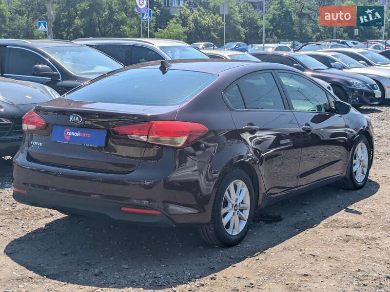 Седан Kia Forte 2016 в Киеве