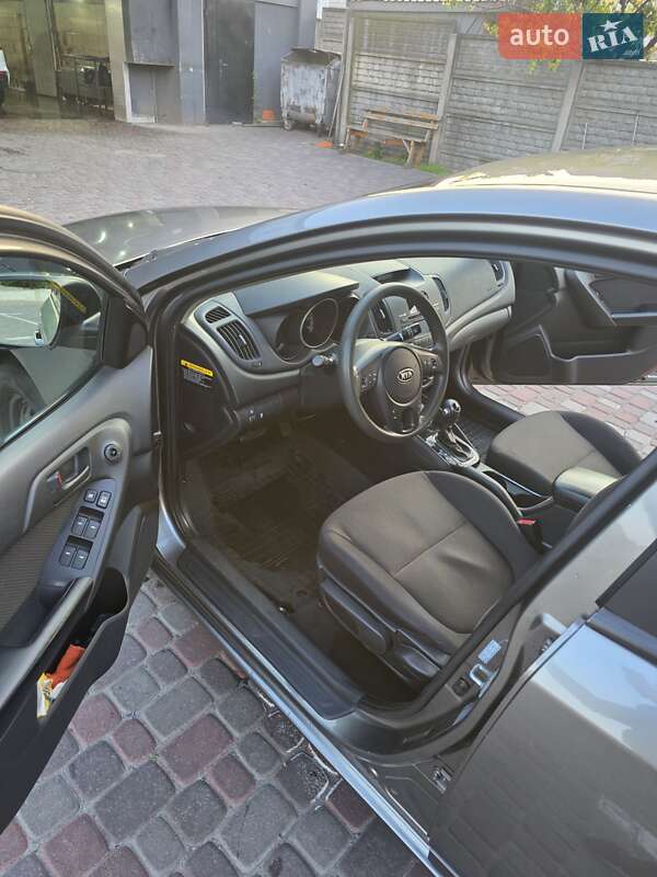 Седан Kia Forte 2011 в Києві фото 5 Седан Kia Forte 2011 в Києві