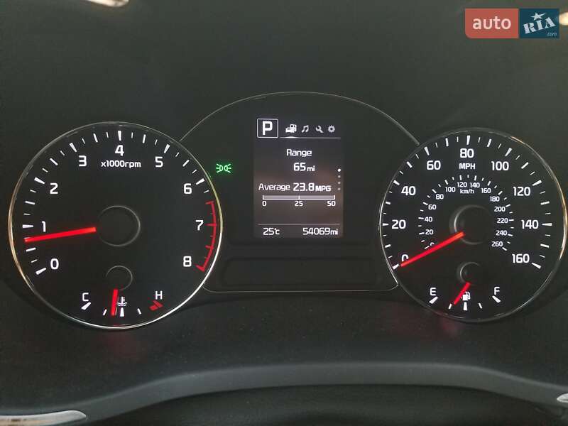 Хэтчбек Kia Forte 2016 в Киеве