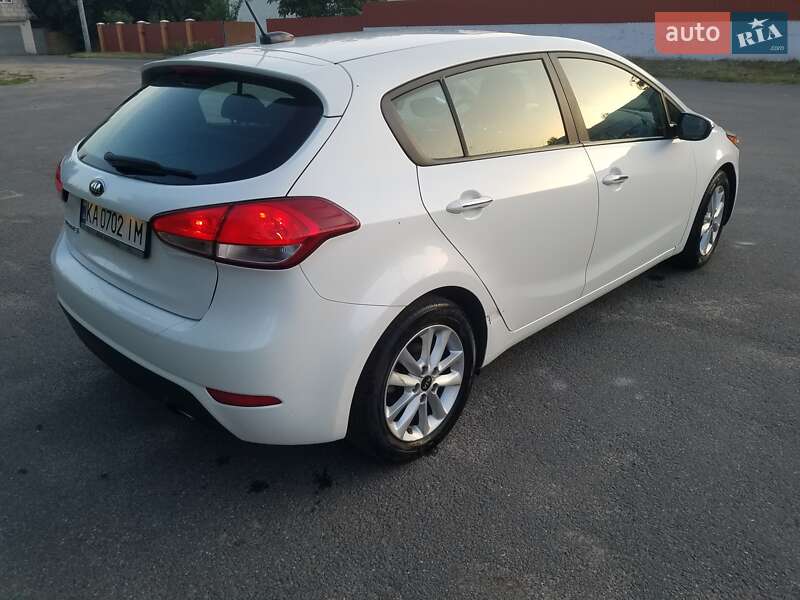 Хэтчбек Kia Forte 2016 в Киеве