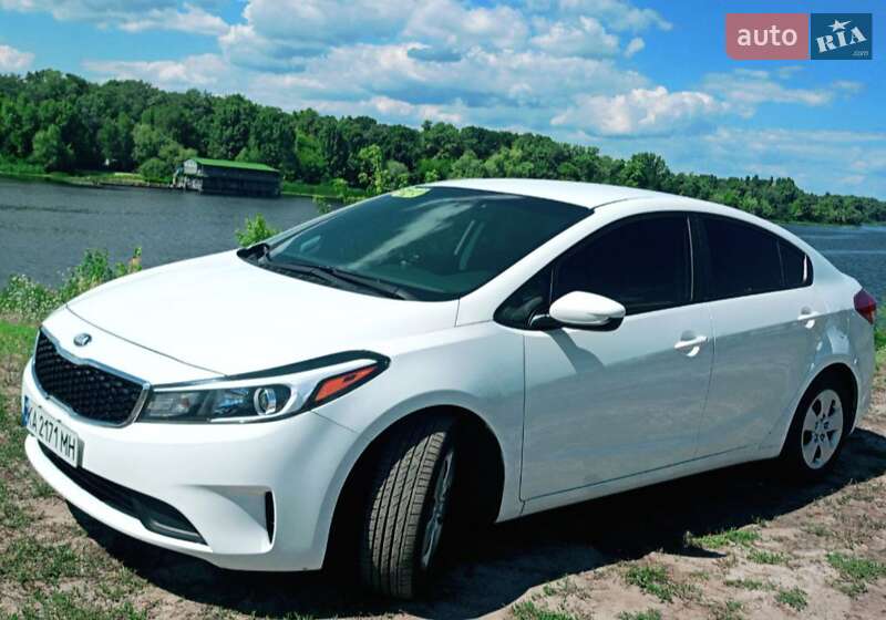 Седан Kia Forte 2016 в Киеве фото 3 Седан Kia Forte 2016 в Киеве