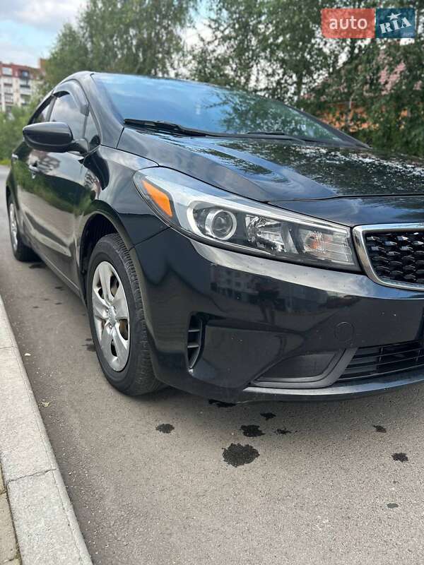 Седан Kia Forte 2016 в Хмельницком