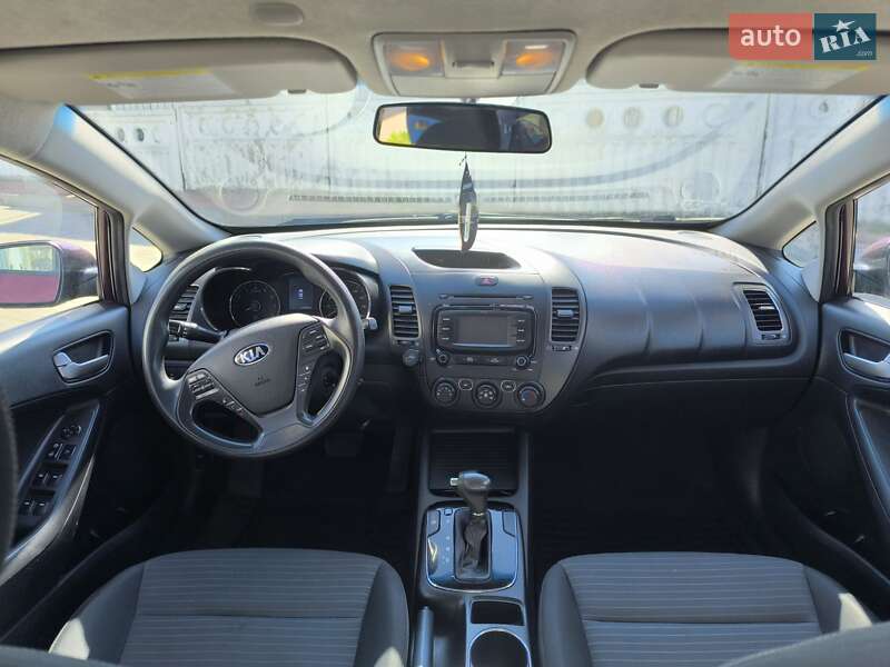 Седан Kia Forte 2016 в Киеве фото 4 Седан Kia Forte 2016 в Киеве