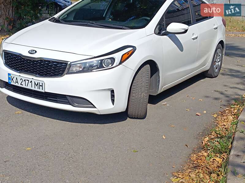 Седан Kia Forte 2016 в Киеве фото 11 Седан Kia Forte 2016 в Киеве