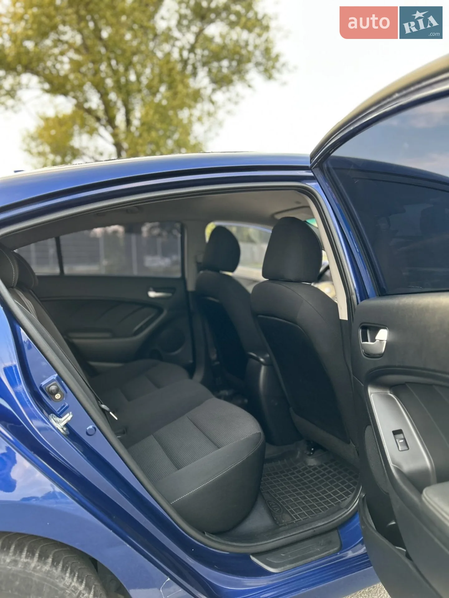 2017 Kia Forte - мініатюра 13