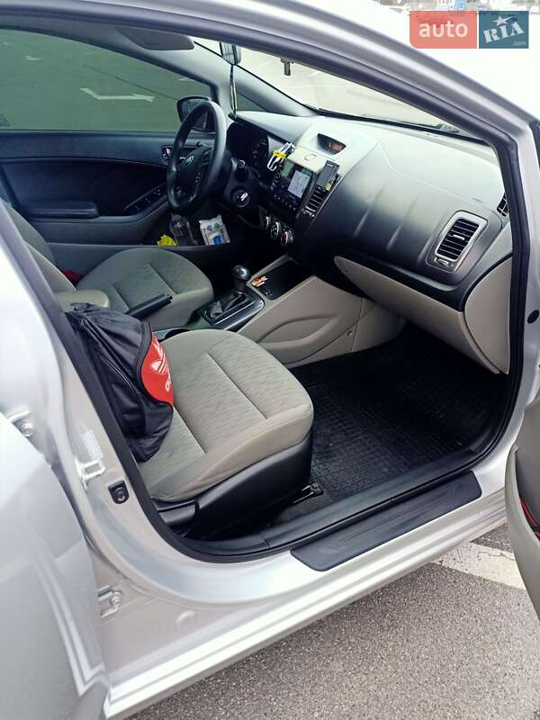 Седан Kia Forte 2015 в Днепре