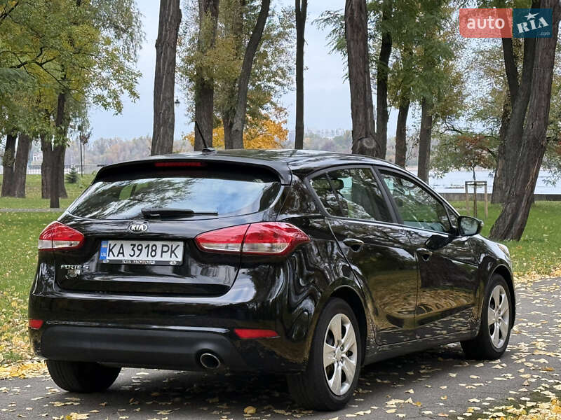 Хэтчбек Kia Forte 2016 в Киеве фото 6 Хэтчбек Kia Forte 2016 в Киеве
