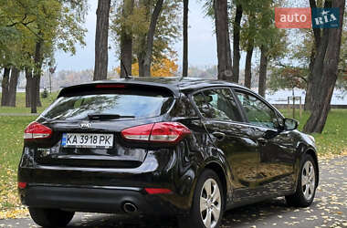 Хэтчбек Kia Forte 2016 в 