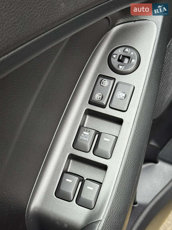 Хэтчбек Kia Forte 2016 в Киеве фото 16 Хэтчбек Kia Forte 2016 в Киеве