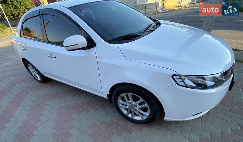 Седан Kia Forte 2012 в Чернівцях фото 7 Седан Kia Forte 2012 в Чернівцях