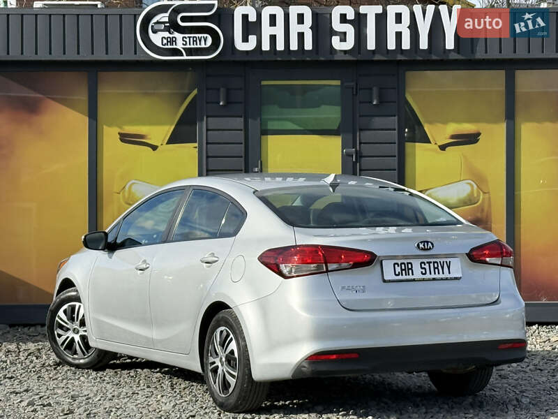 Седан Kia Forte 2017 в Стрые