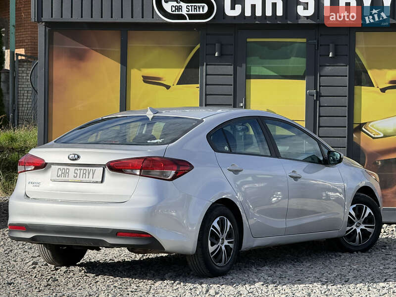 Седан Kia Forte 2017 в Стрые