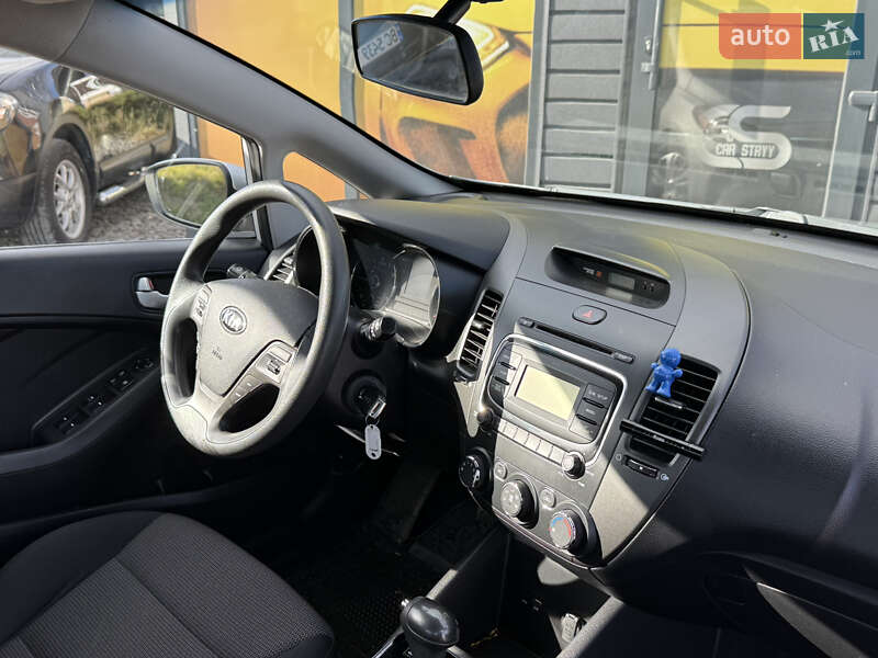 Седан Kia Forte 2017 в Стрые