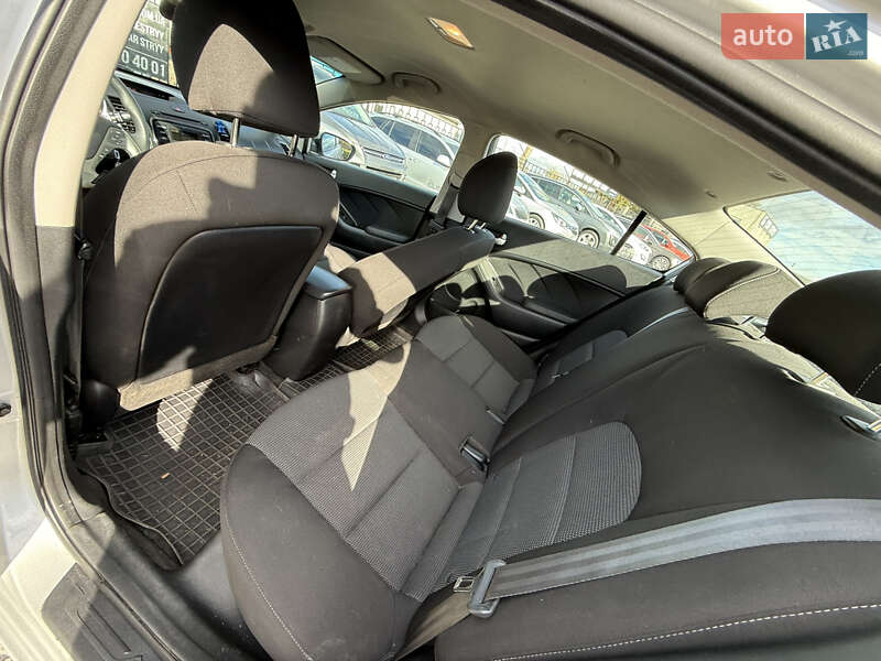 Седан Kia Forte 2017 в Стрые