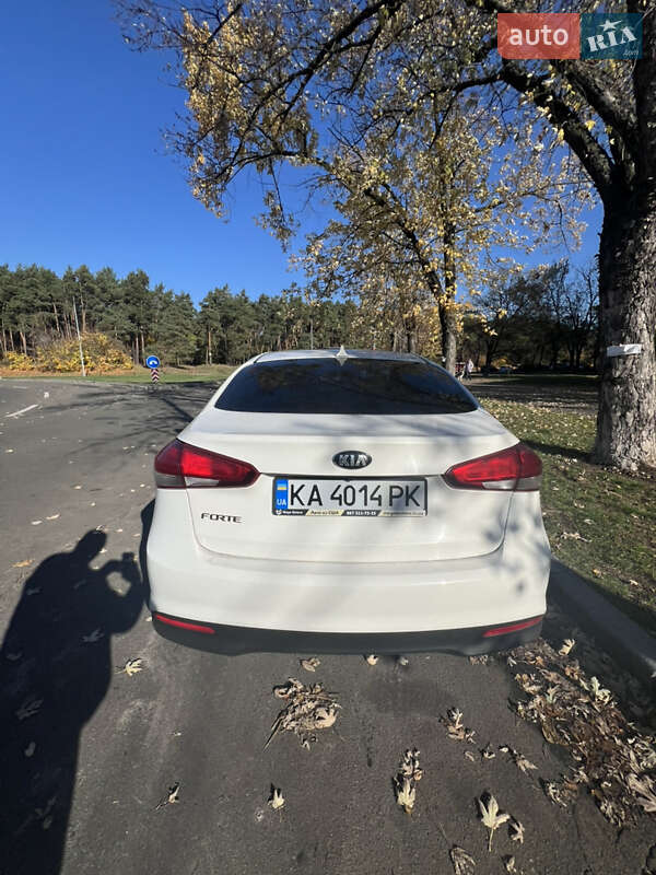 Седан Kia Forte 2016 в Киеве