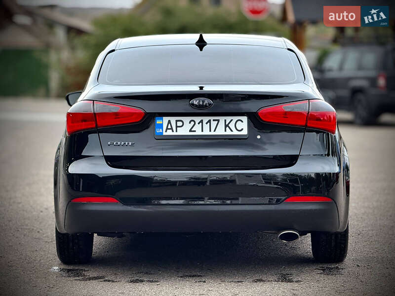 Седан Kia Forte 2015 в Запорожье
