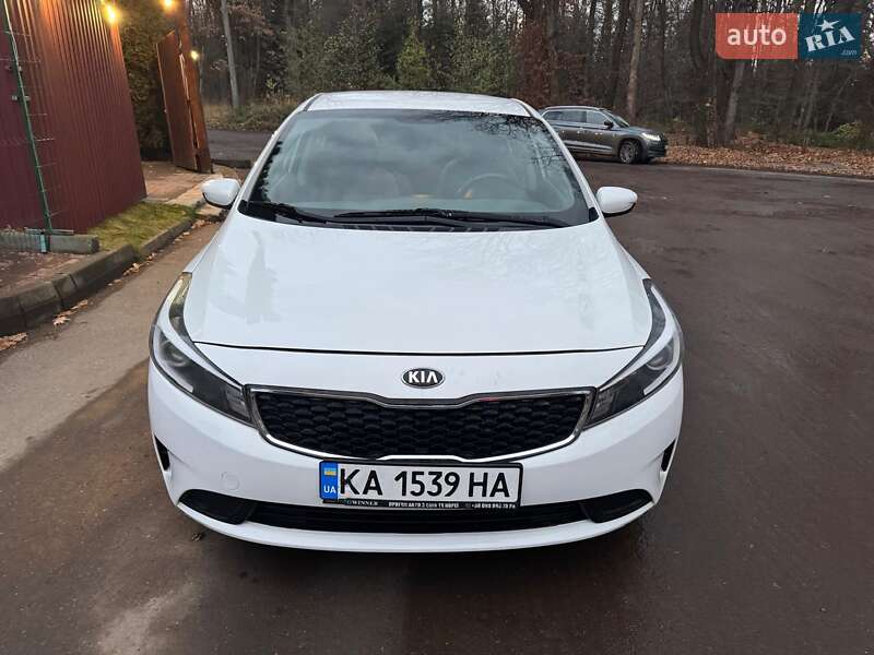 Седан Kia Forte 2016 в Трускавце