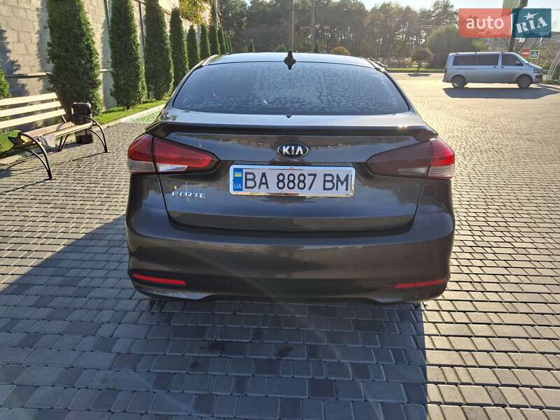 Седан Kia Forte 2017 в Кропивницком