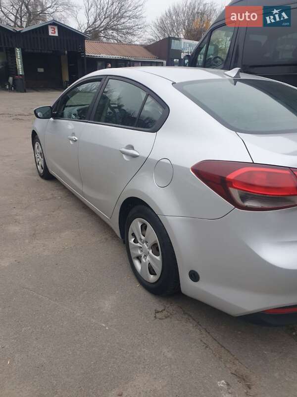 Седан Kia Forte 2016 в Киеве фото 7 Седан Kia Forte 2016 в Киеве