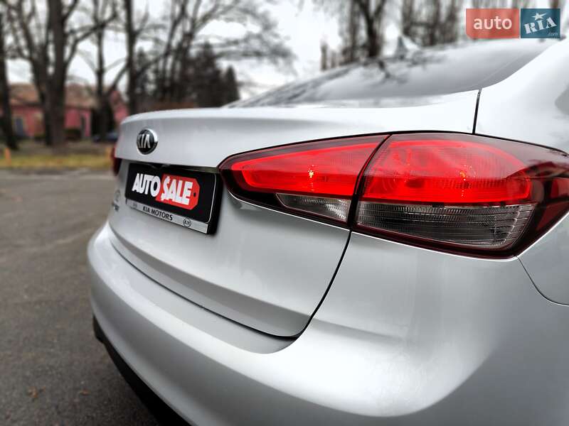 Седан Kia Forte 2016 в Киеве