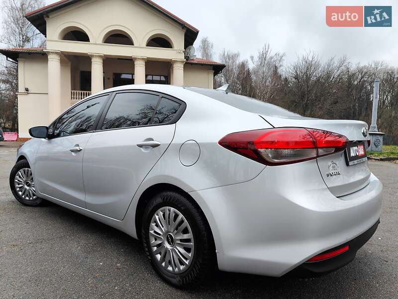 Седан Kia Forte 2016 в Киеве