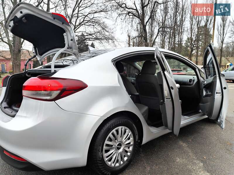 Седан Kia Forte 2016 в Киеве