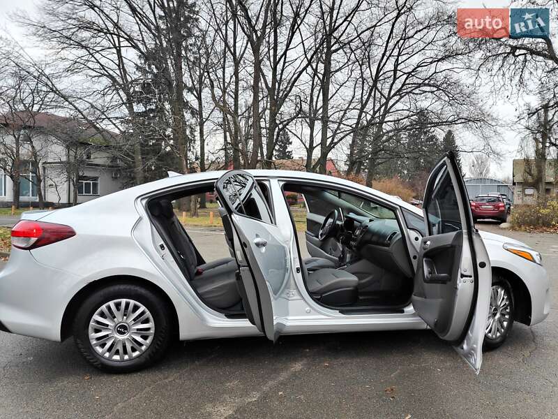 Седан Kia Forte 2016 в Киеве