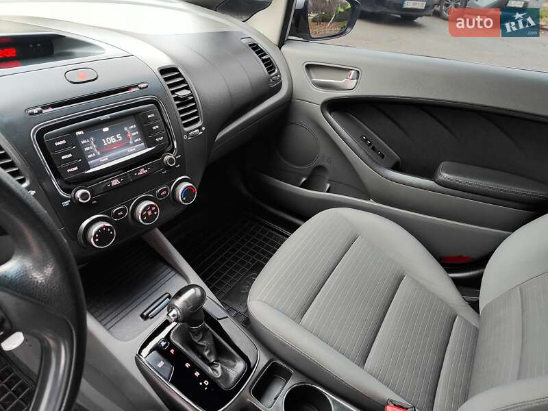 Седан Kia Forte 2016 в Киеве