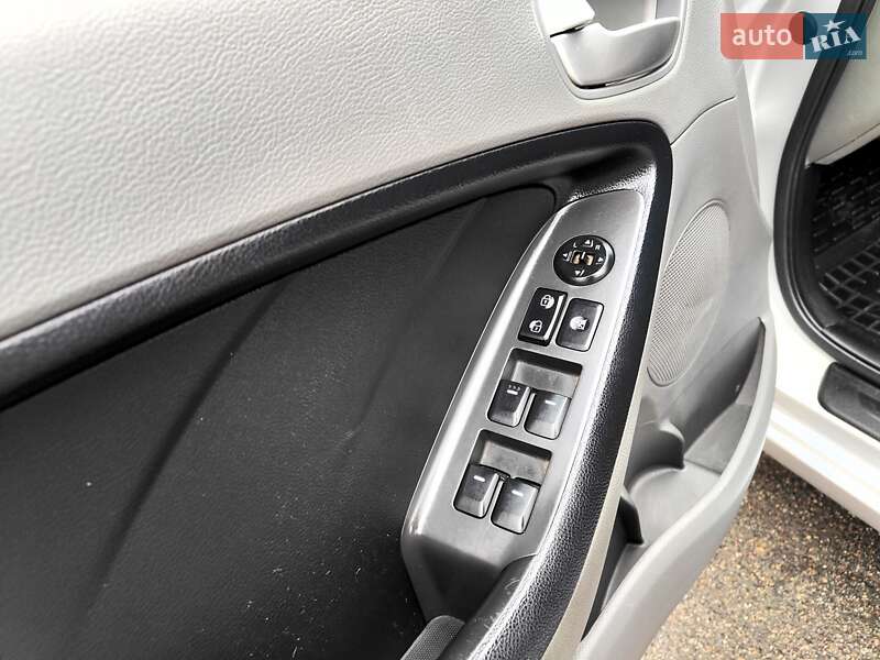 Седан Kia Forte 2016 в Киеве