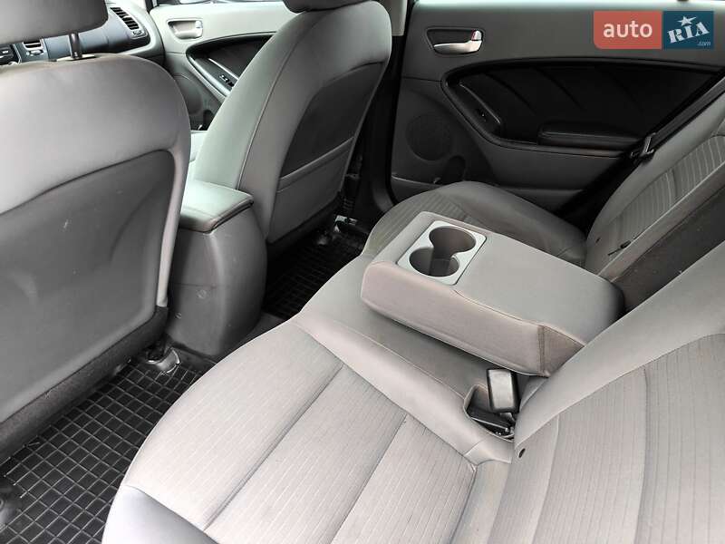 Седан Kia Forte 2016 в Киеве