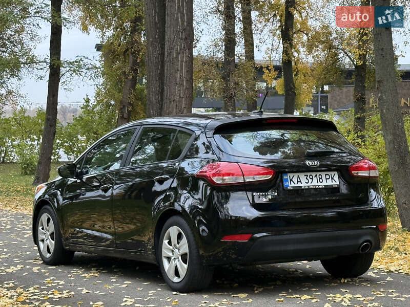 Хэтчбек Kia Forte 2016 в Киеве