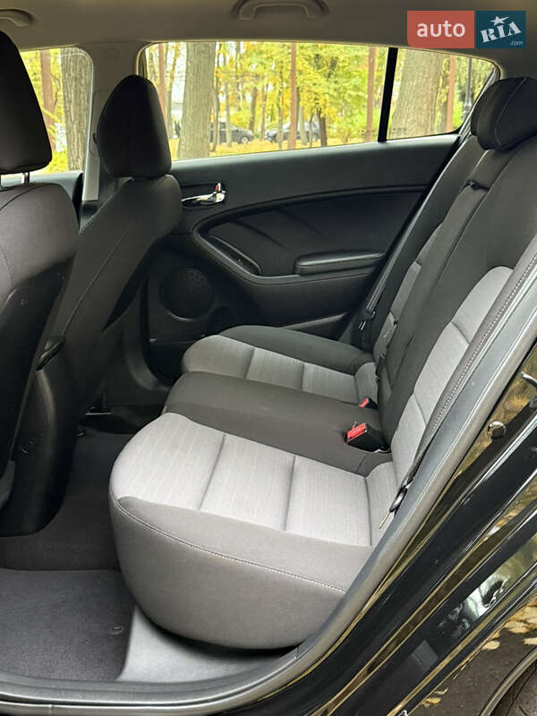 Хэтчбек Kia Forte 2016 в Киеве