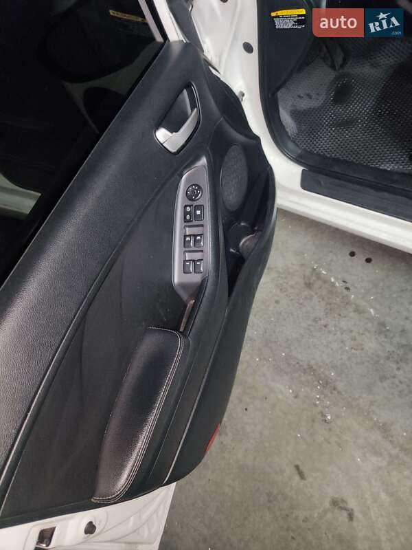 Хэтчбек Kia Forte 2016 в Киеве